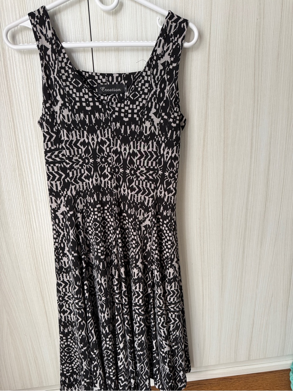 Black & White Sleeveless Printed Midi Dress